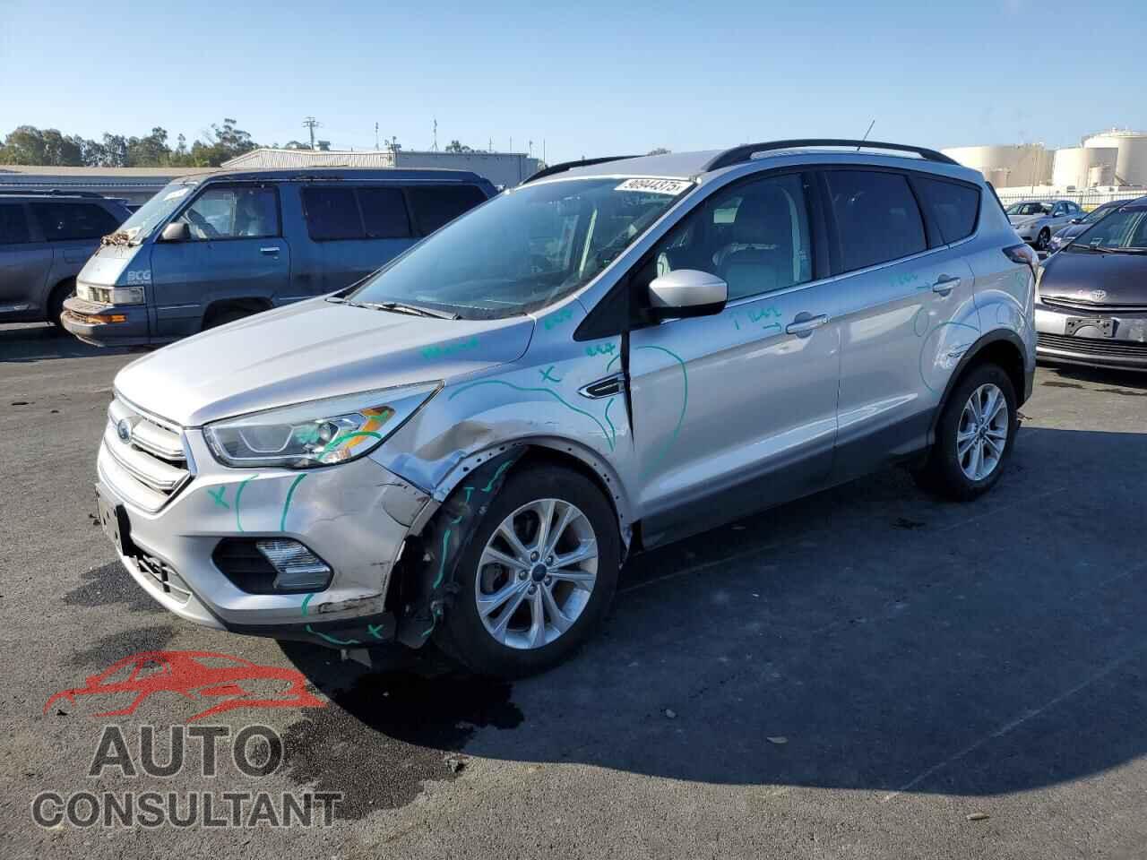 FORD ESCAPE 2017 - 1FMCU0GD2HUC80644