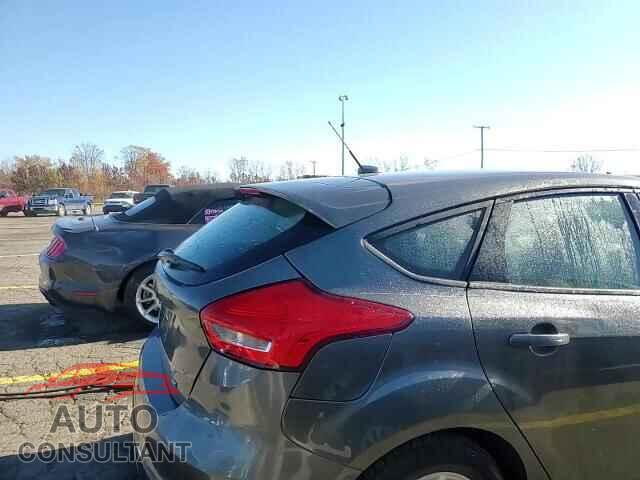 FORD FOCUS 2017 - 1FADP3K26HL213385