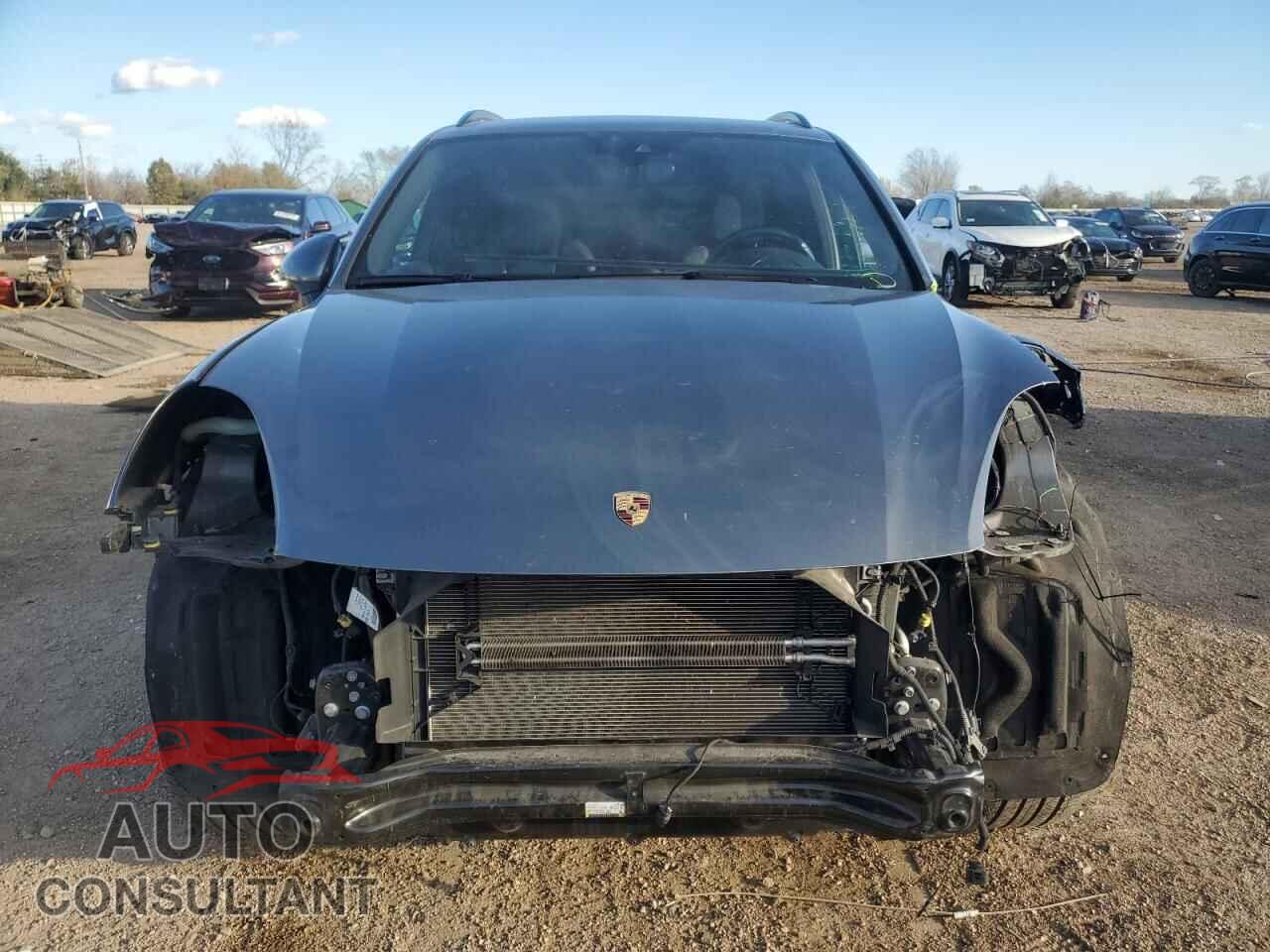 PORSCHE CAYENNE 2018 - WP1AA2A29JKA05103