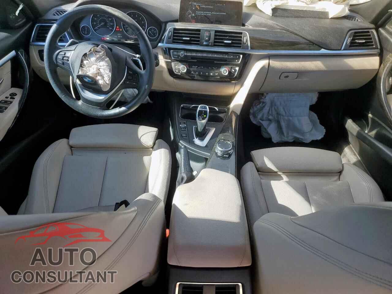 BMW 3 SERIES 2016 - WBA8E3G51GNU05737