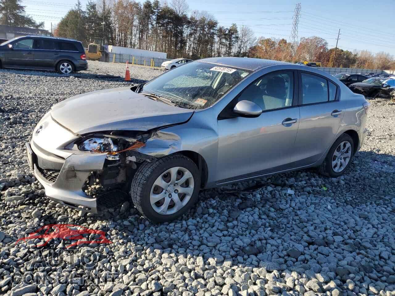 MAZDA 3 2013 - JM1BL1UP3D1781514
