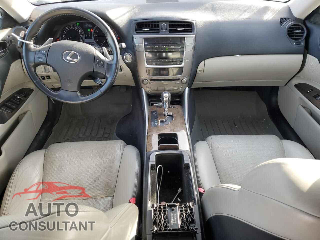 LEXUS IS 2010 - JTHCF5C25A2033151