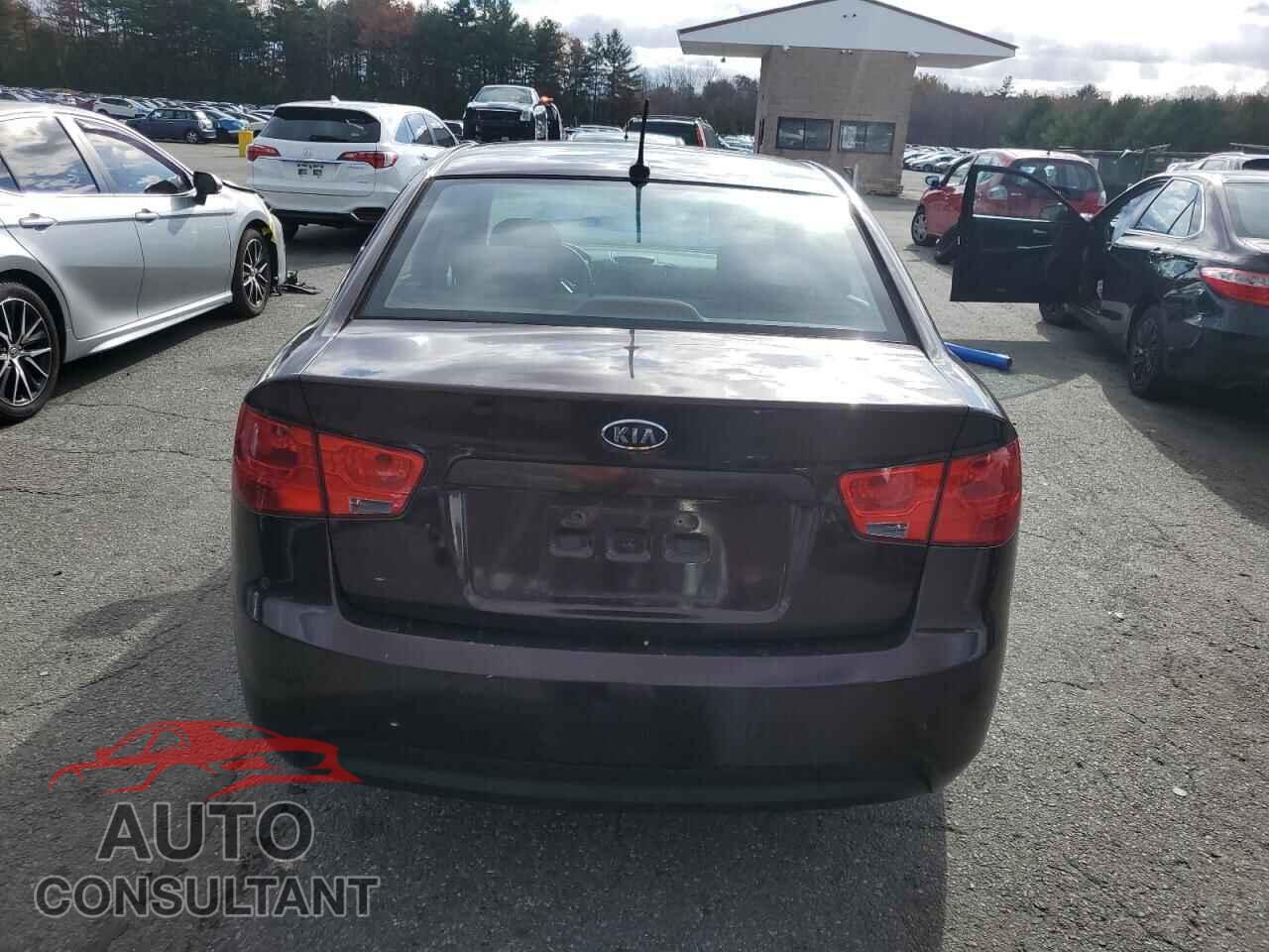 KIA FORTE 2010 - KNAFU4A20A5135647