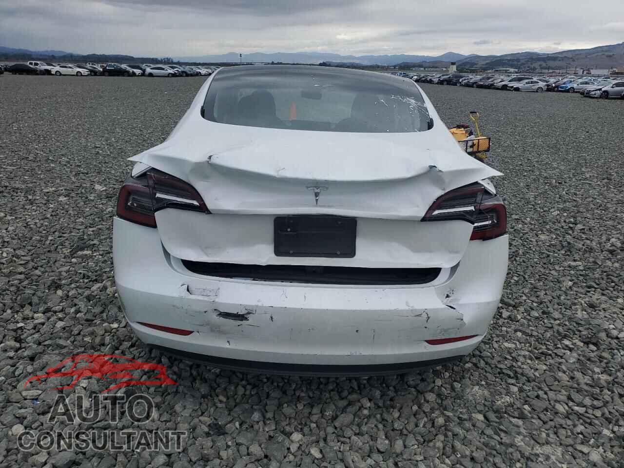 TESLA MODEL 3 2023 - 5YJ3E1EAXPF496815