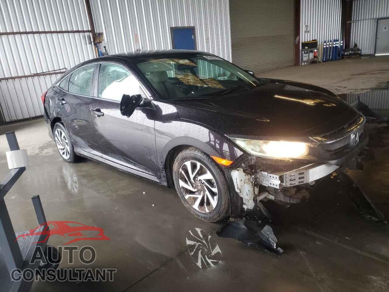 HONDA CIVIC 2018 - 2HGFC2F76JH558757