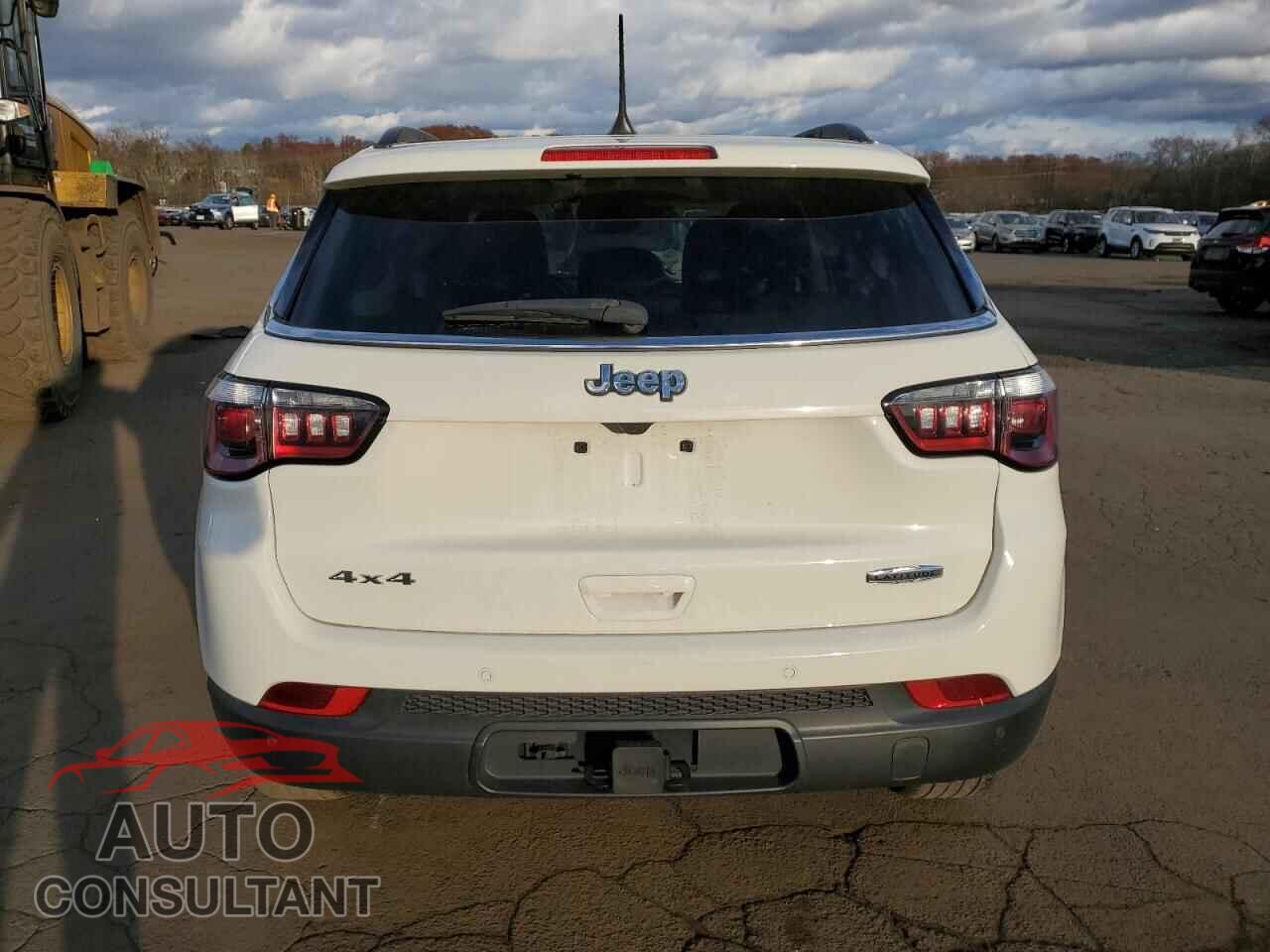 JEEP COMPASS 2018 - 3C4NJDBB8JT262197