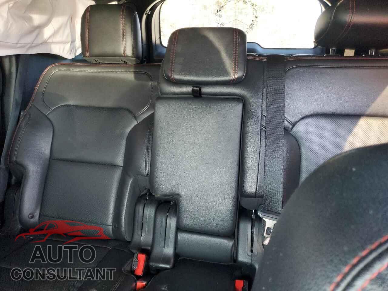 FORD EXPLORER 2018 - 1FM5K8GT7JGB26939