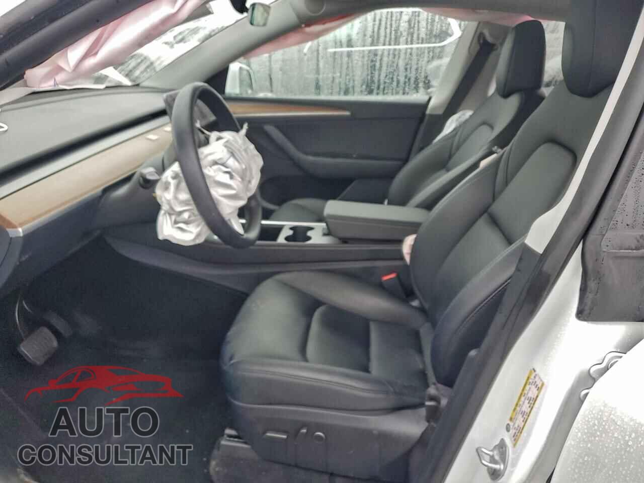 TESLA MODEL Y 2024 - 7SAYGDED2RF047209