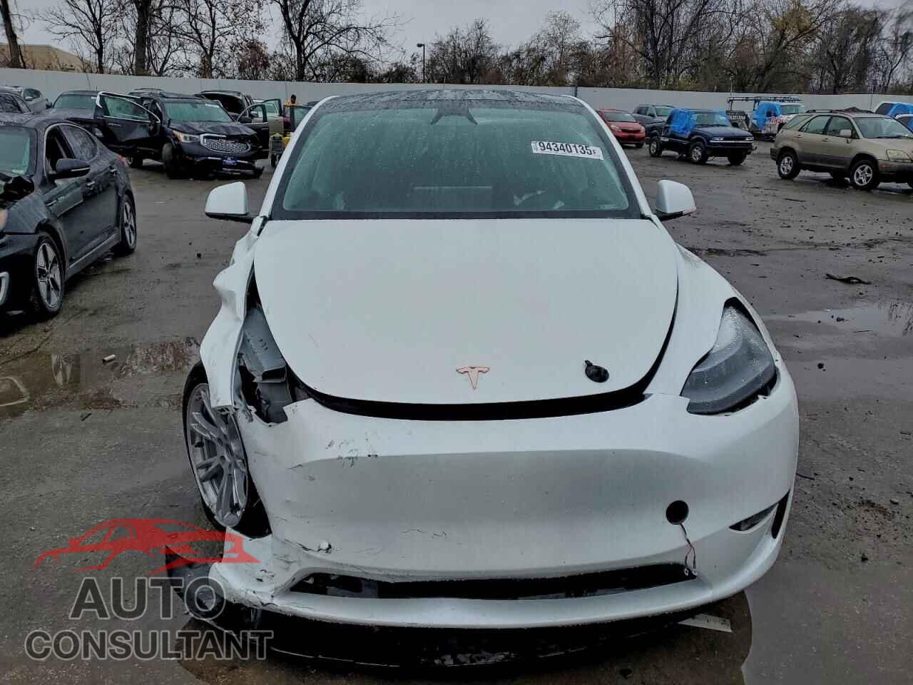 TESLA MODEL Y 2024 - 7SAYGDED2RF047209