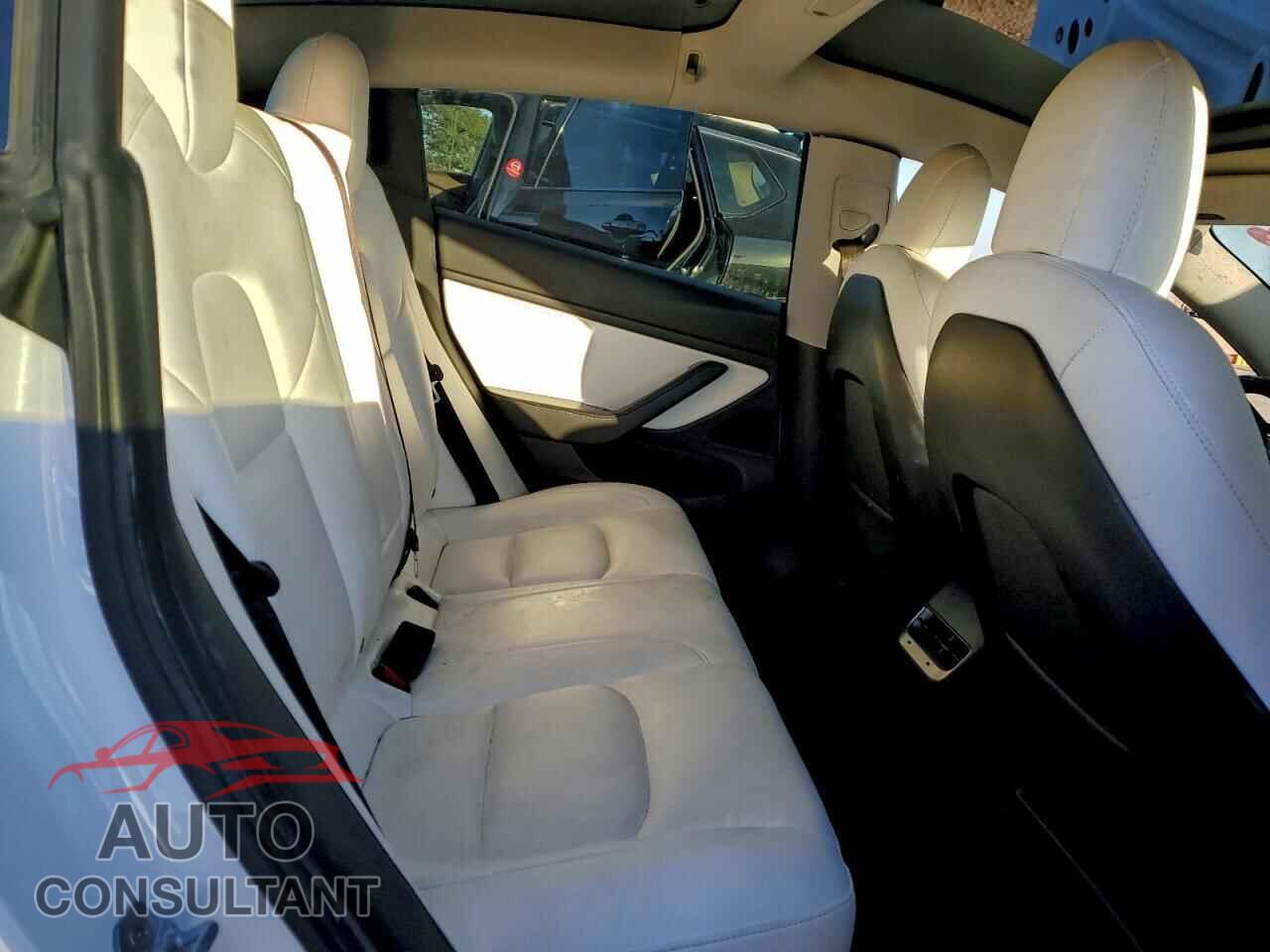 TESLA MODEL 3 2020 - 5YJ3E1EA2LF717706