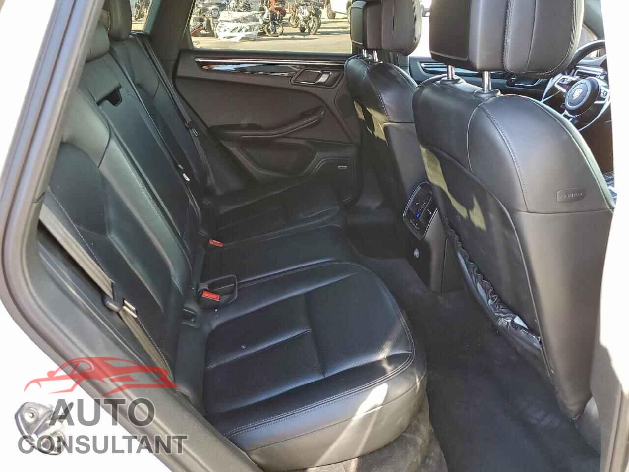 PORSCHE MACAN 2016 - WP1AB2A58GLB43354