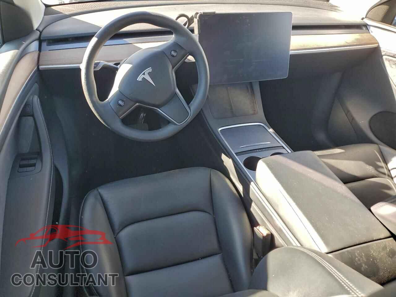 TESLA MODEL Y 2024 - 7SAYGDEE1RA261064