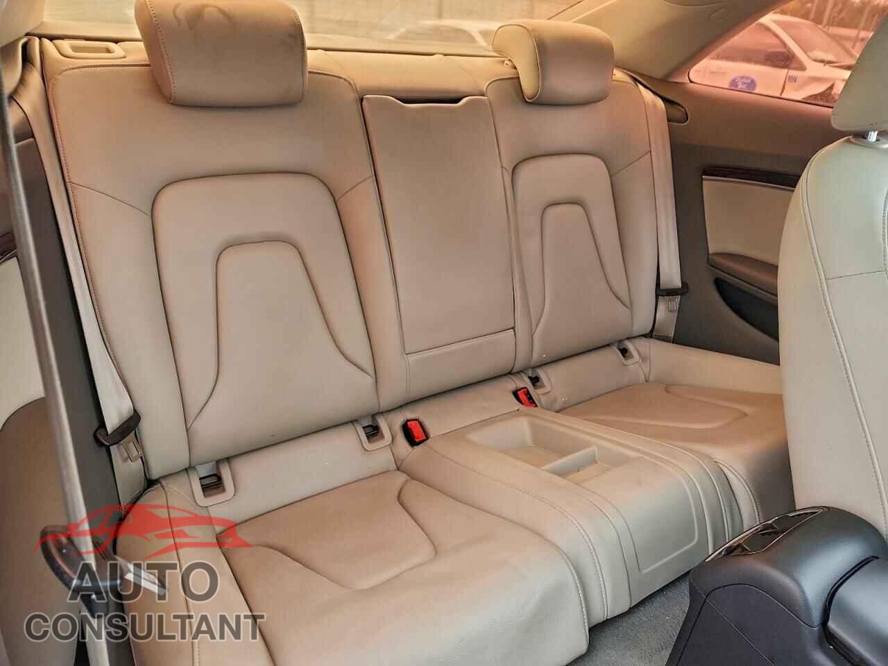 AUDI A5 2012 - WAULFAFR0CA002124