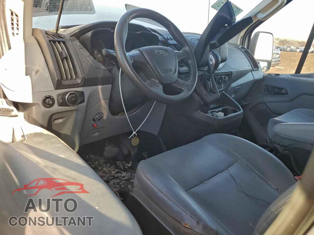 FORD TRANSIT 2017 - 1FTYR3XM6HKA05934