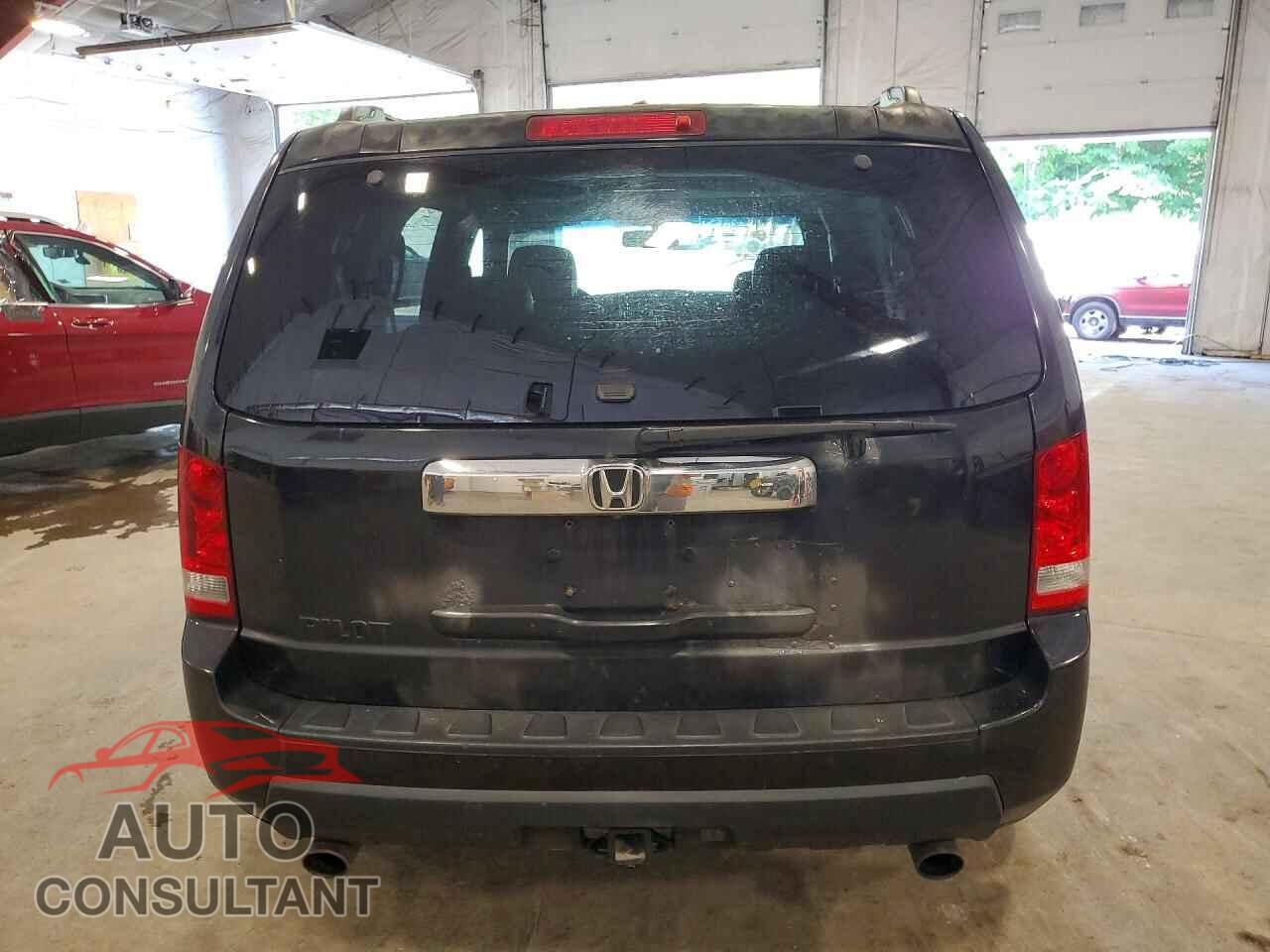 HONDA PILOT 2010 - 5FNYF3H57AB020221