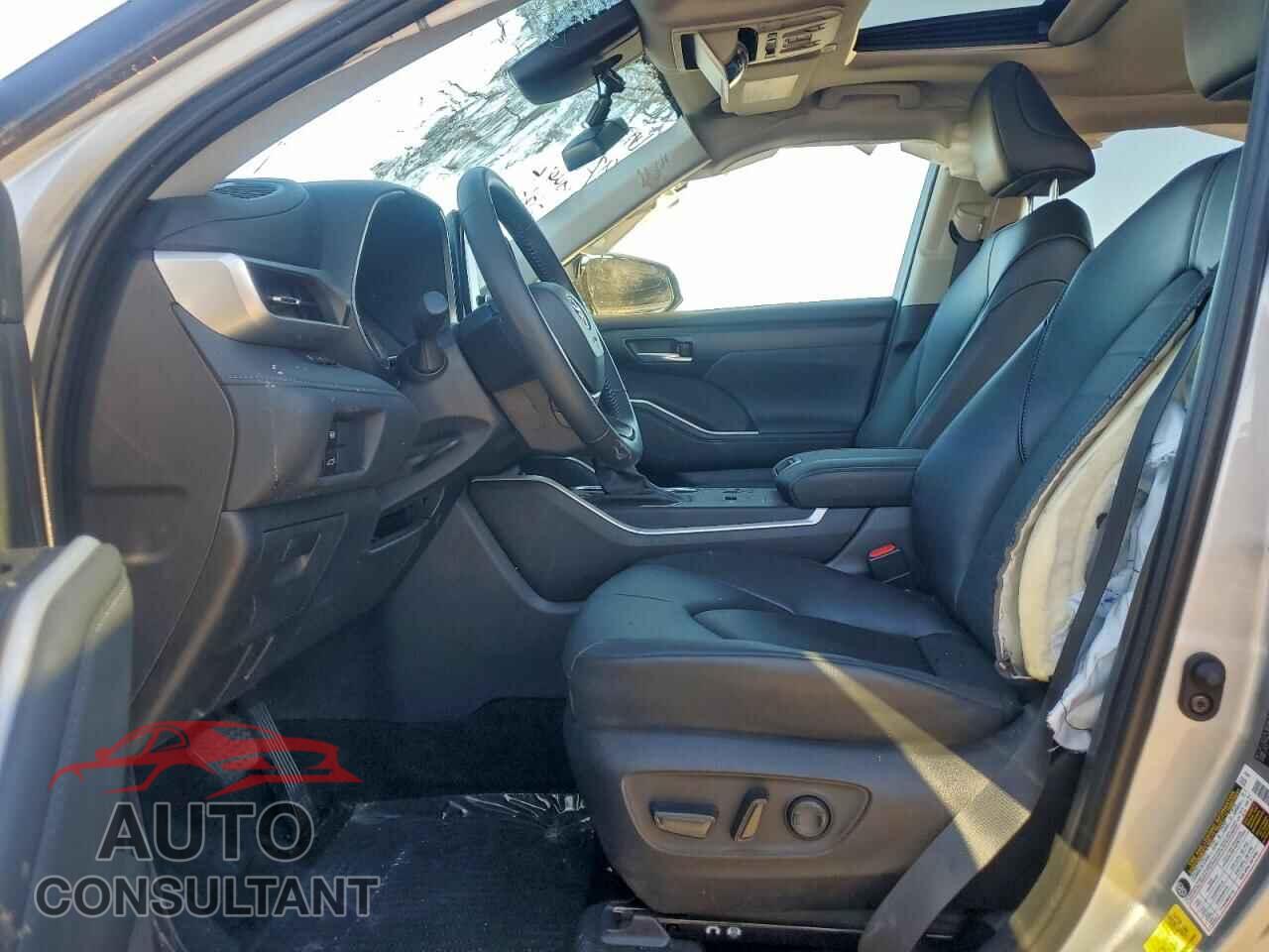TOYOTA HIGHLANDER 2025 - 5TDKBRCH1SS661500