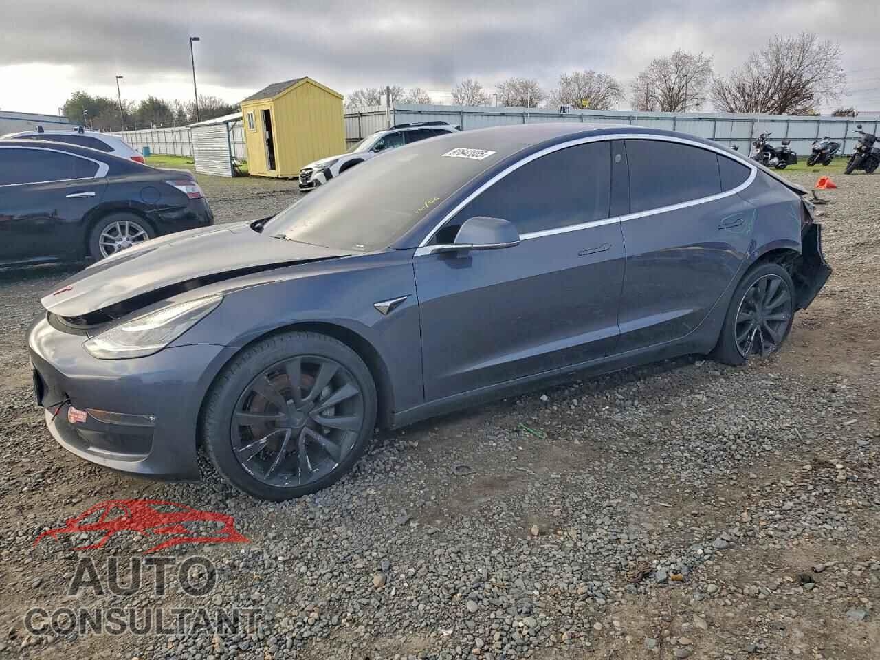TESLA MODEL 3 2018 - 5YJ3E1EA9JF050890