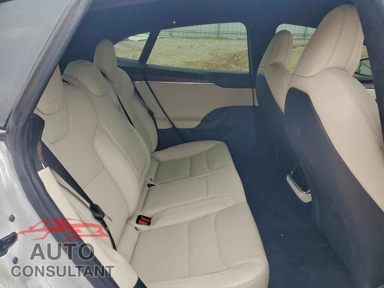 TESLA MODEL S 2022 - 5YJSA1E53NF461055