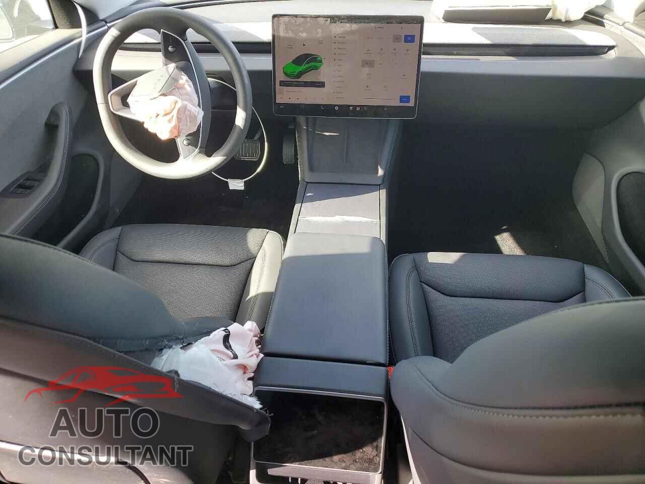 TESLA MODEL 3 2025 - 5YJ3E1EA5SF031450