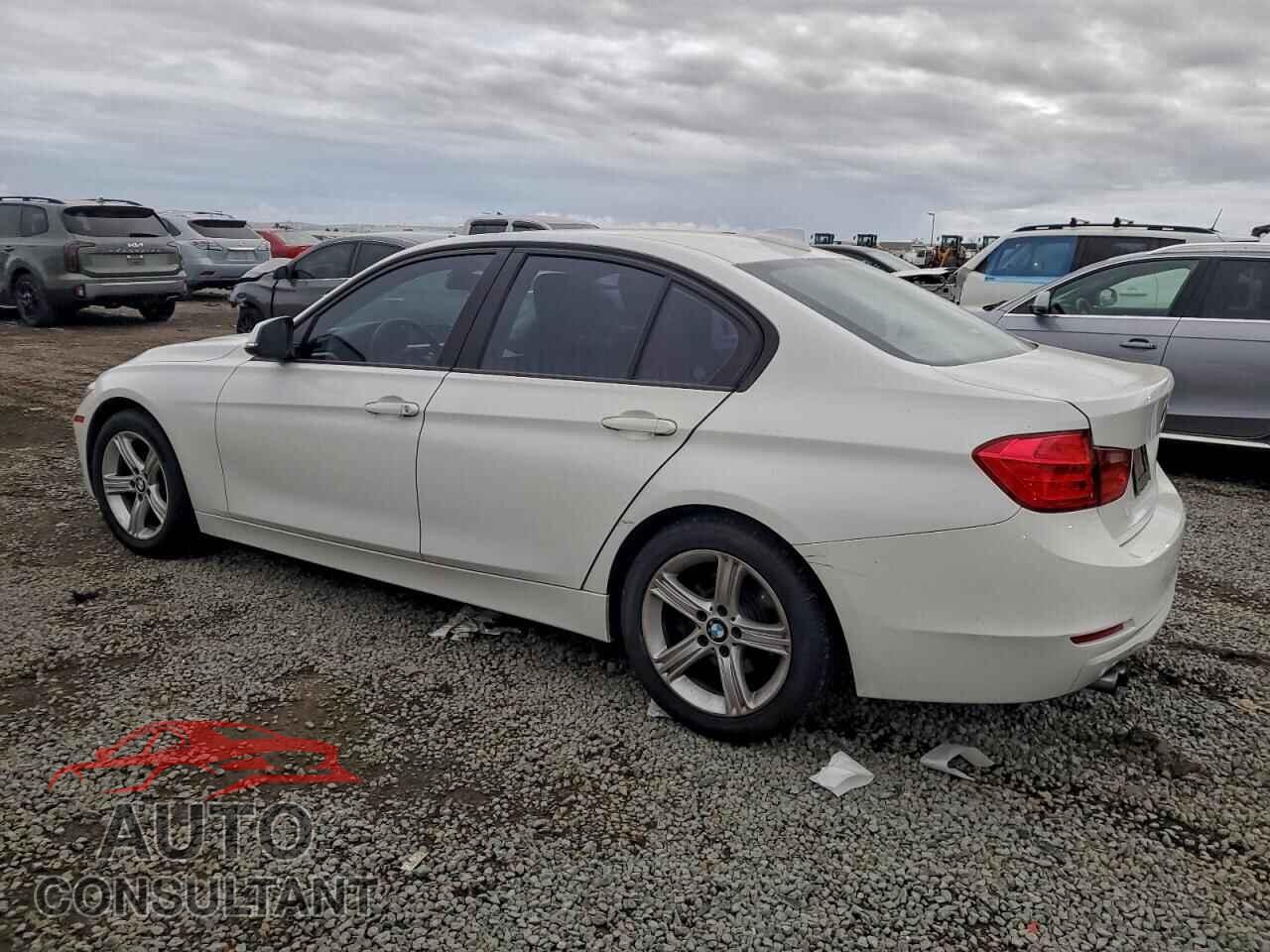 BMW 3 SERIES 2012 - WBA3C1C58CF433419