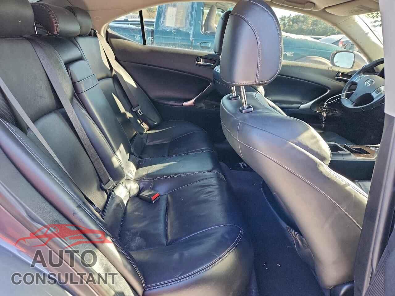 LEXUS IS 2012 - JTHCF5C21C5058341