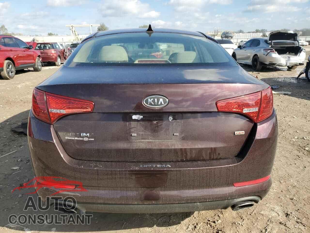 KIA OPTIMA 2011 - KNAGM4A76B5122404