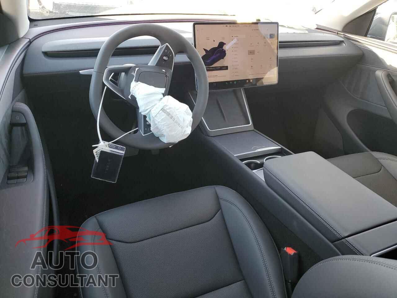 TESLA MODEL Y 2026 - 7SAYGDED5TF443982