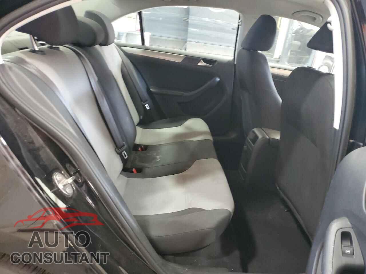 VOLKSWAGEN JETTA 2017 - 3VW2B7AJ8HM334012