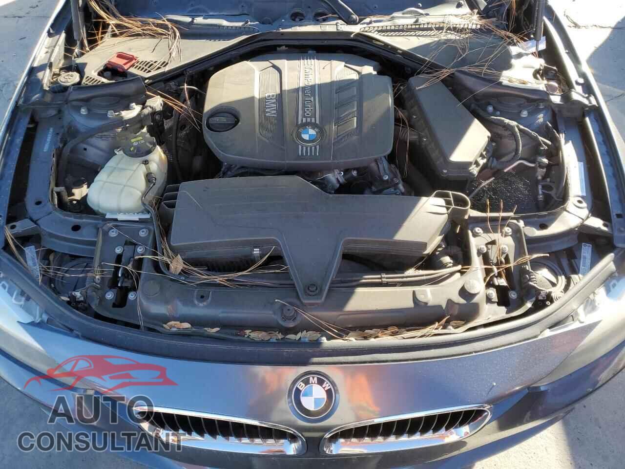BMW 3 SERIES 2015 - WBA3D3C58FK158266
