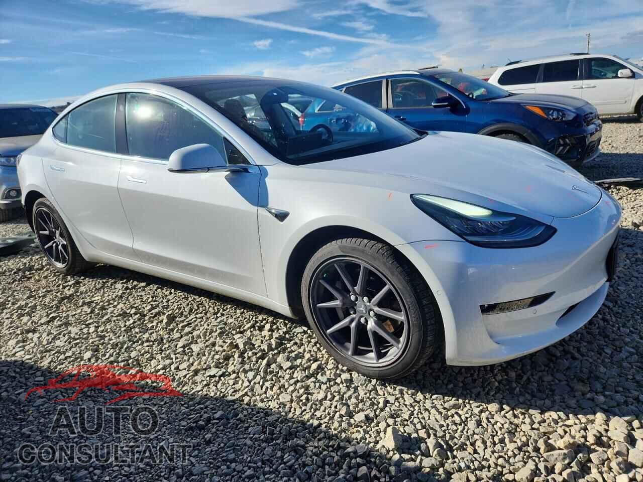 TESLA MODEL 3 2018 - 5YJ3E1EBXJF093854
