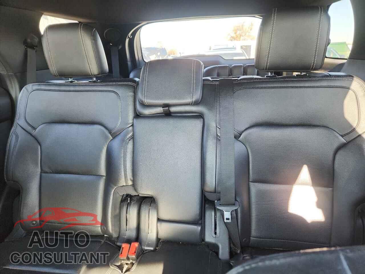 FORD EXPLORER 2018 - 1FM5K8F82JGB16560