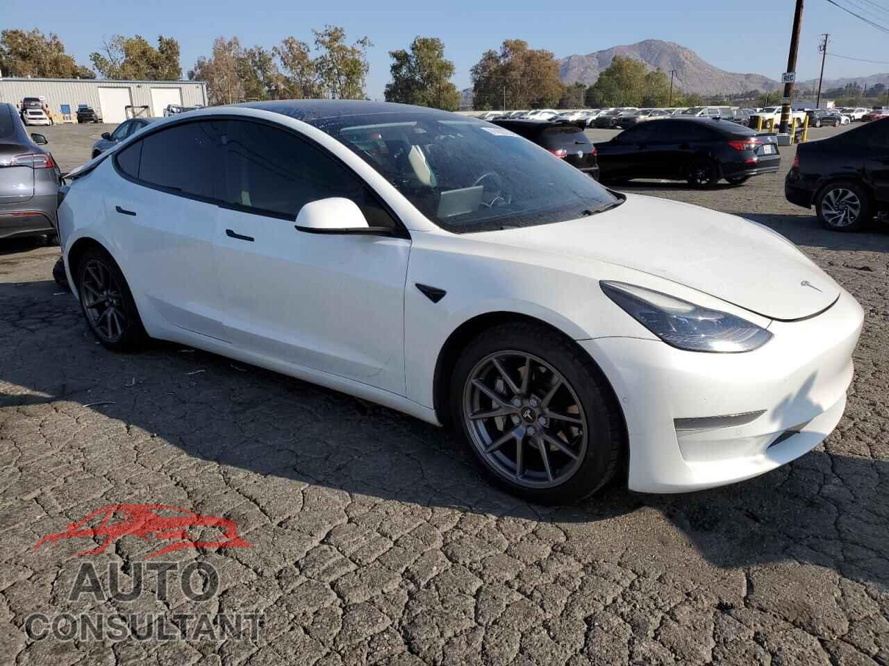 TESLA MODEL 3 2021 - 5YJ3E1EA3MF996472