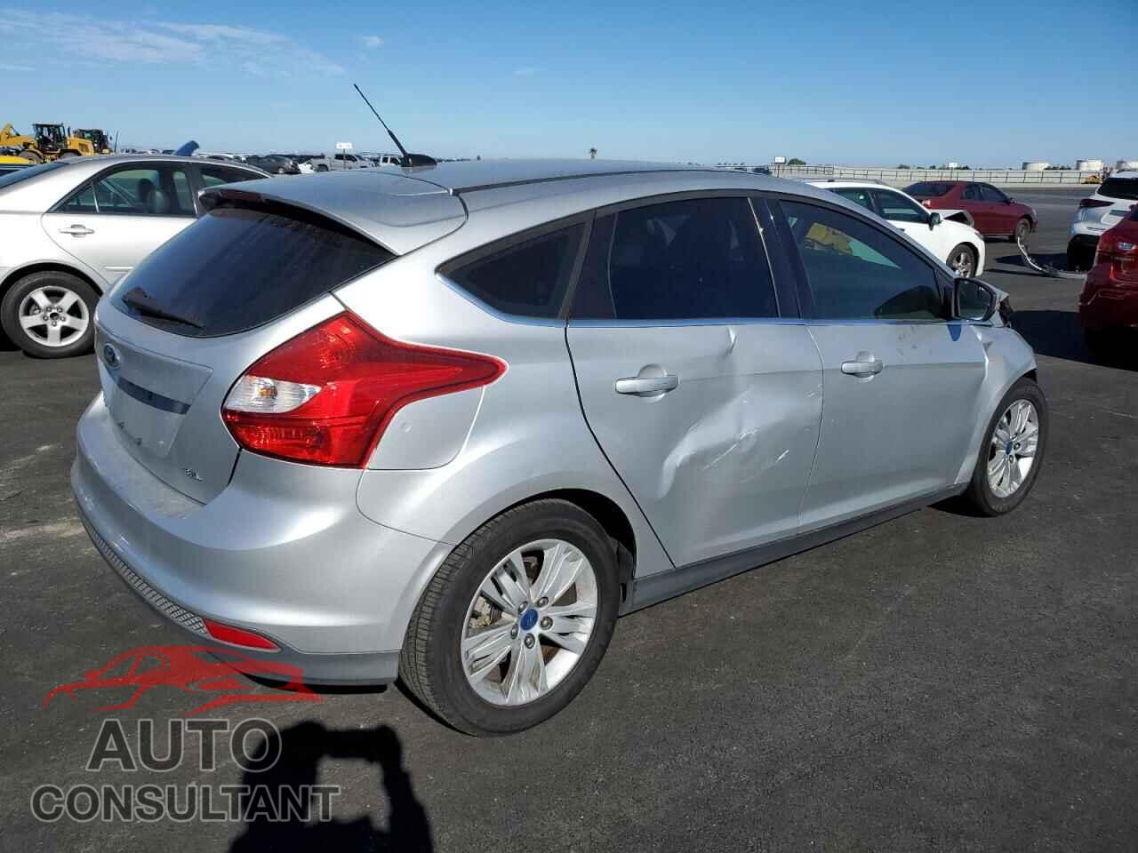 FORD FOCUS 2012 - 1FAHP3M28CL333664
