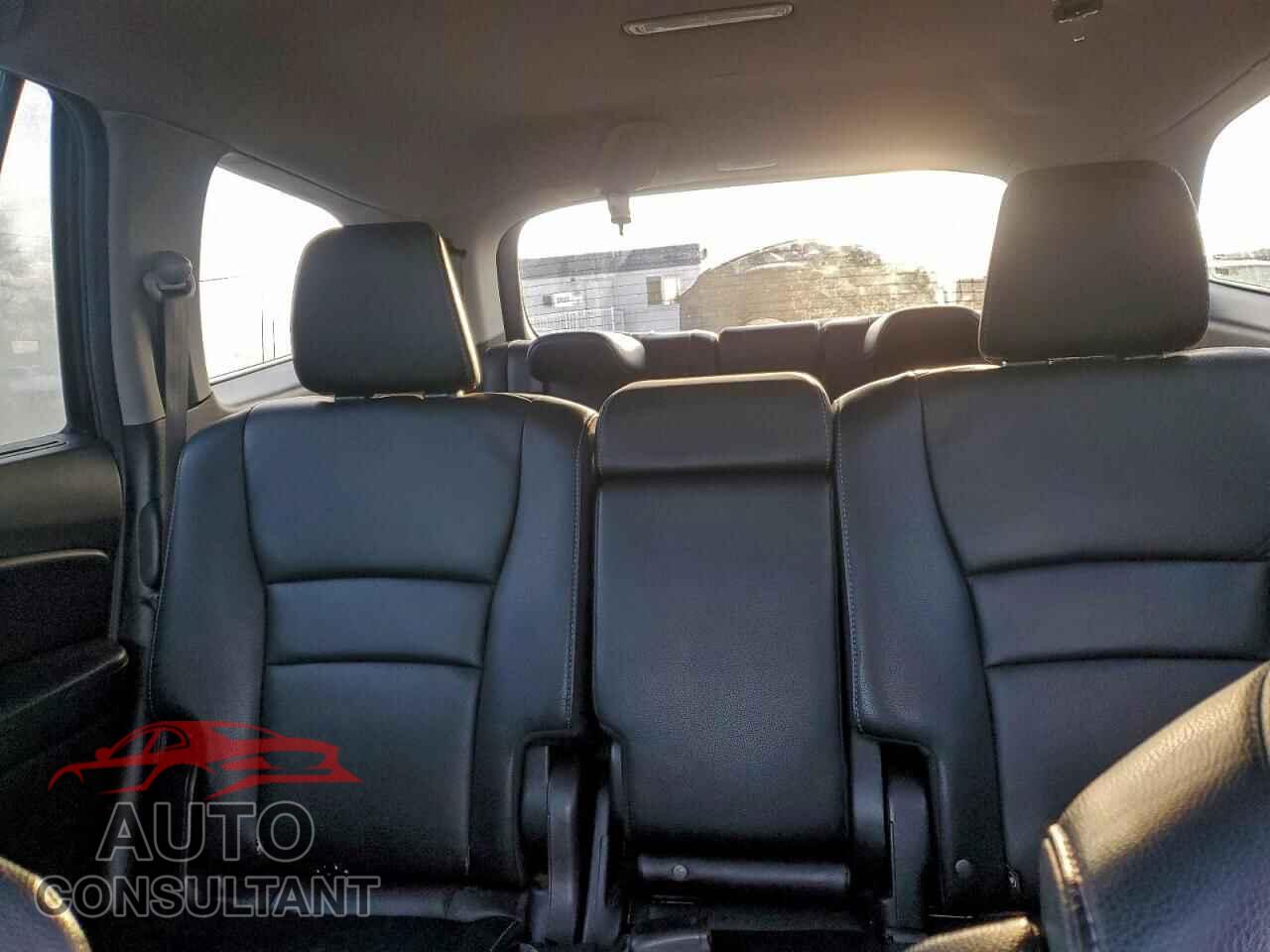 HONDA PILOT 2017 - 5FNYF6H94HB086661