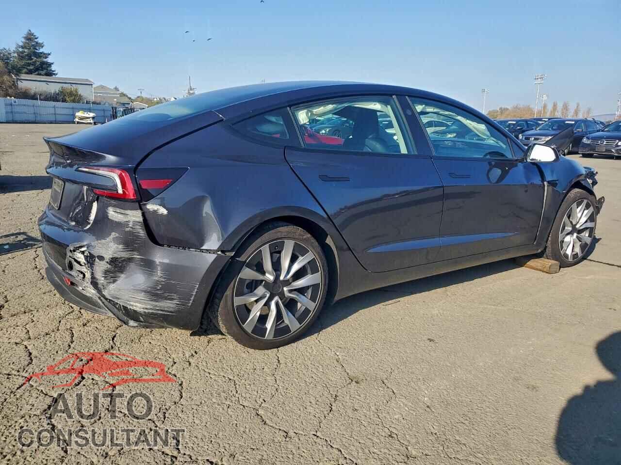 TESLA MODEL 3 2024 - 5YJ3E1EA3RF859099