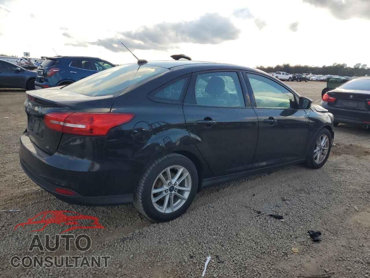 FORD FOCUS 2015 - 1FADP3F23FL369939