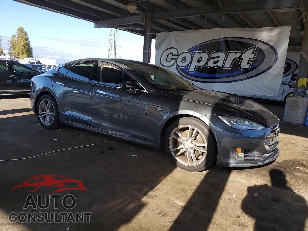 TESLA MODEL S 2013 - 5YJSA1CG5DFP08417