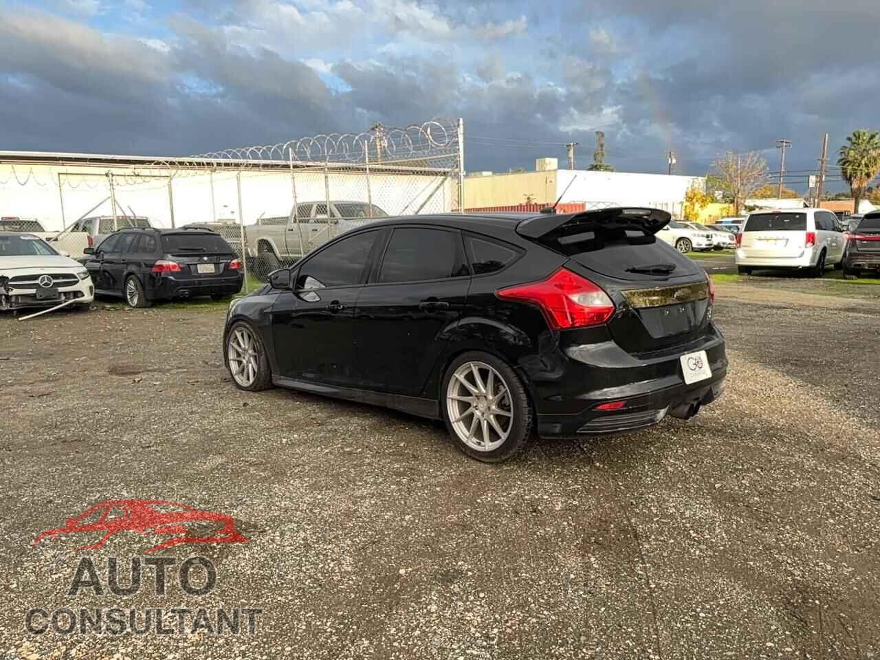 FORD FOCUS 2014 - 1FADP3L98EL224833