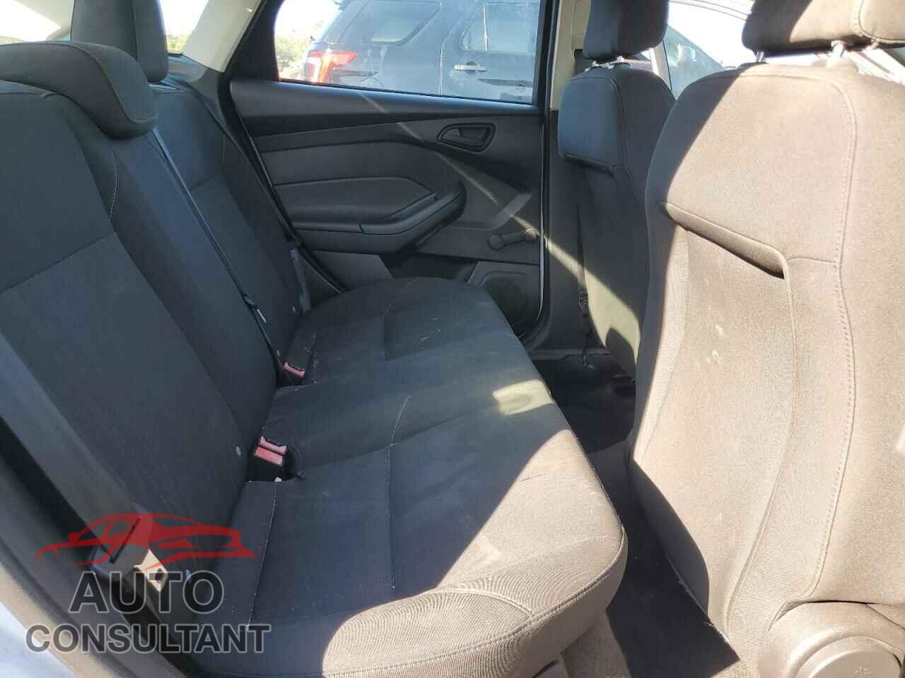 FORD FOCUS 2016 - 1FADP3E29GL261506