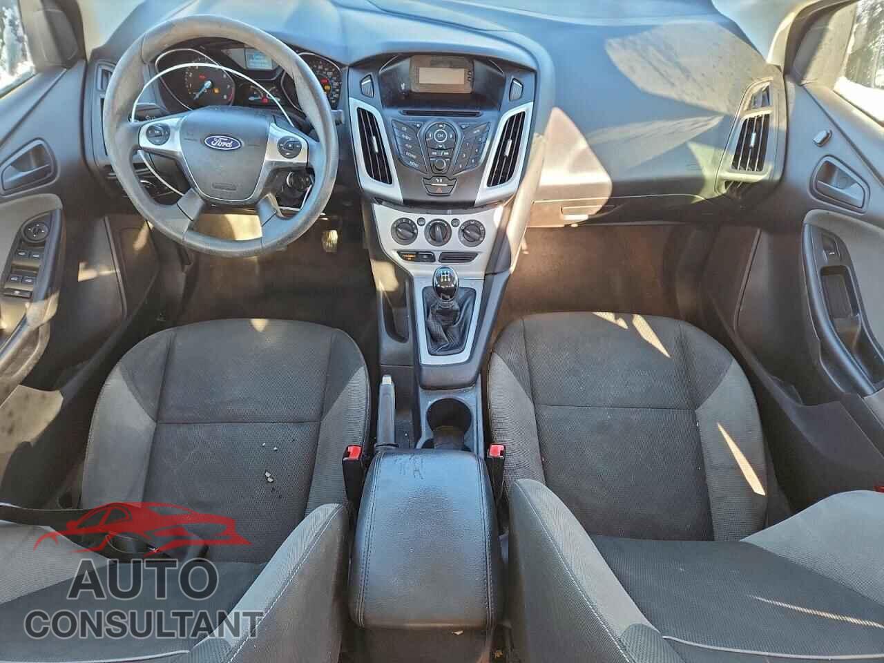 FORD FOCUS 2012 - 1FAHP3F25CL102718