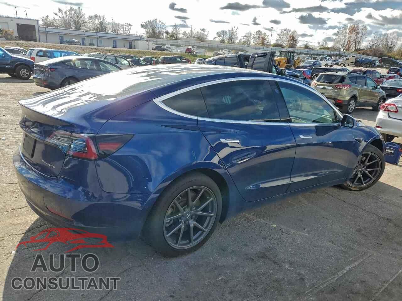 TESLA MODEL 3 2018 - 5YJ3E1EB7JF094489