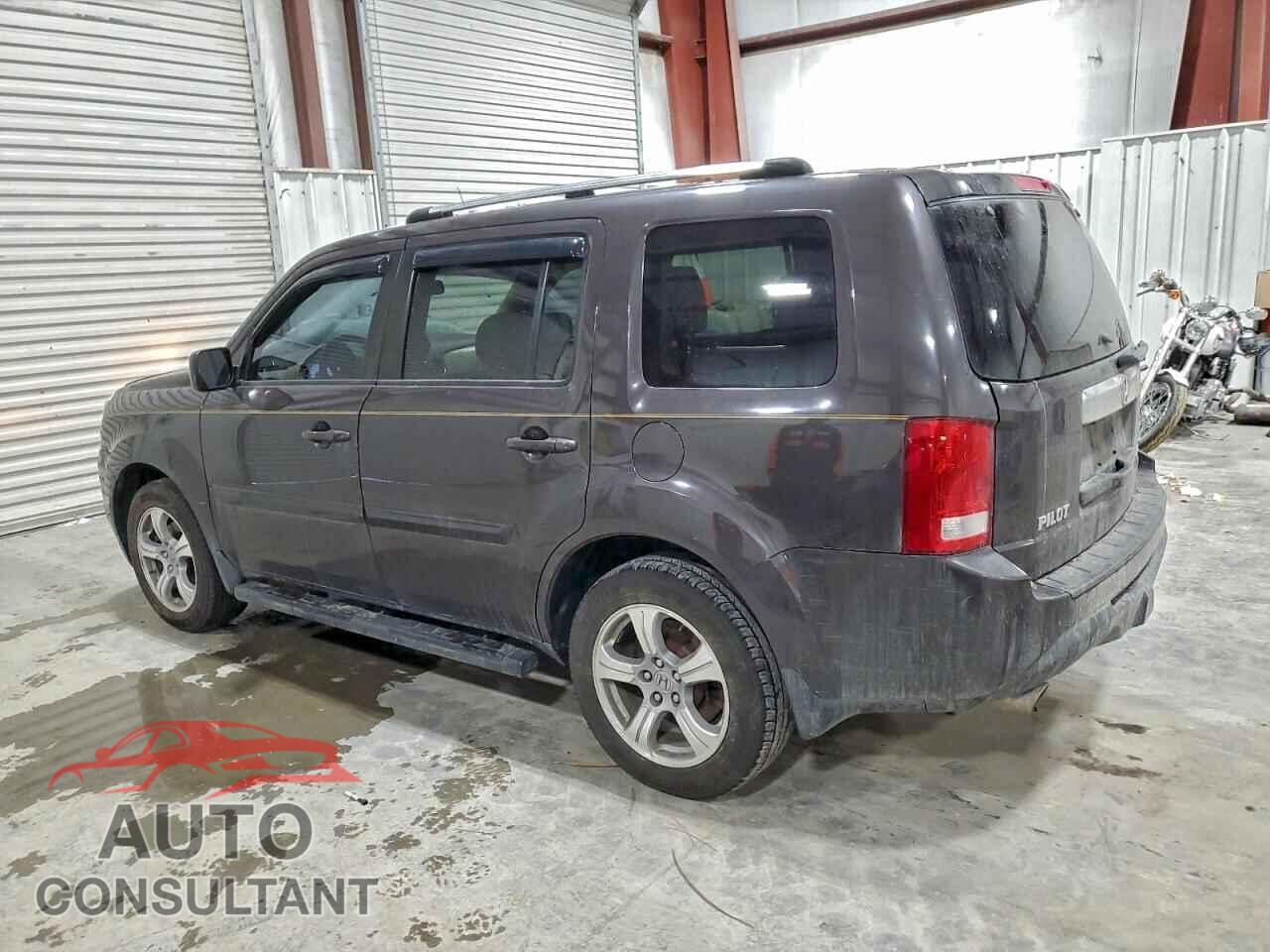 HONDA PILOT 2013 - 5FNYF4H51DB013646