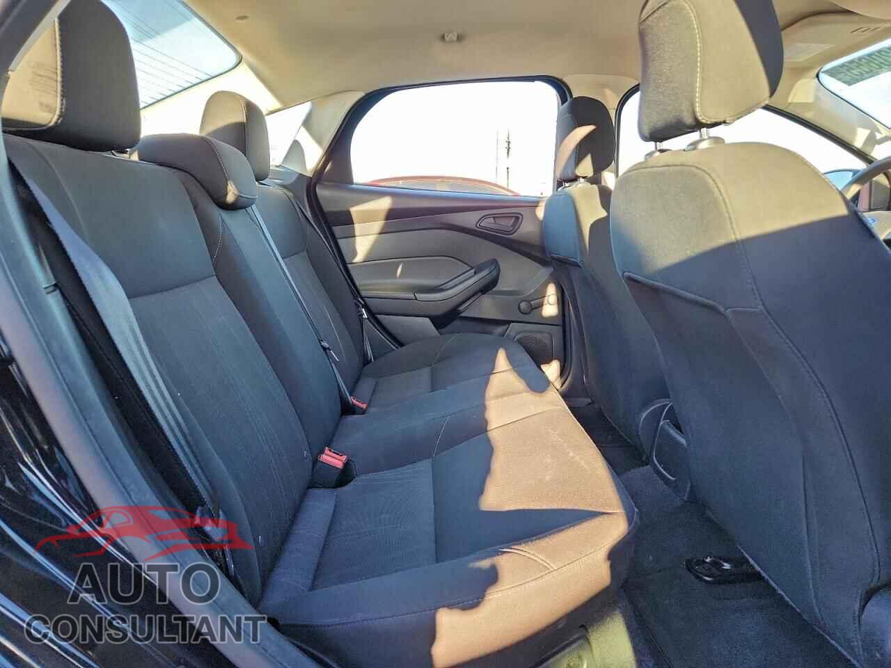 FORD FOCUS 2016 - 1FADP3E24GL385957