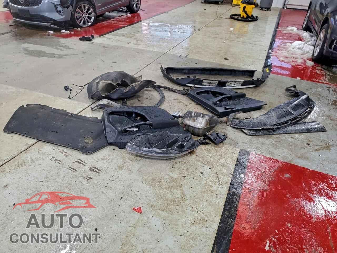 FORD ESCAPE 2020 - 1FMCU9F60LUA71760