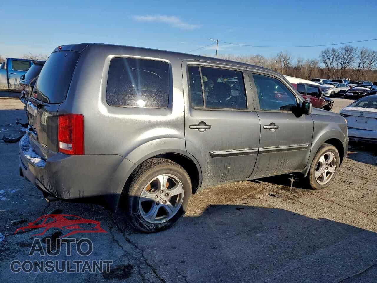 HONDA PILOT 2013 - 5FNYF4H56DB034976