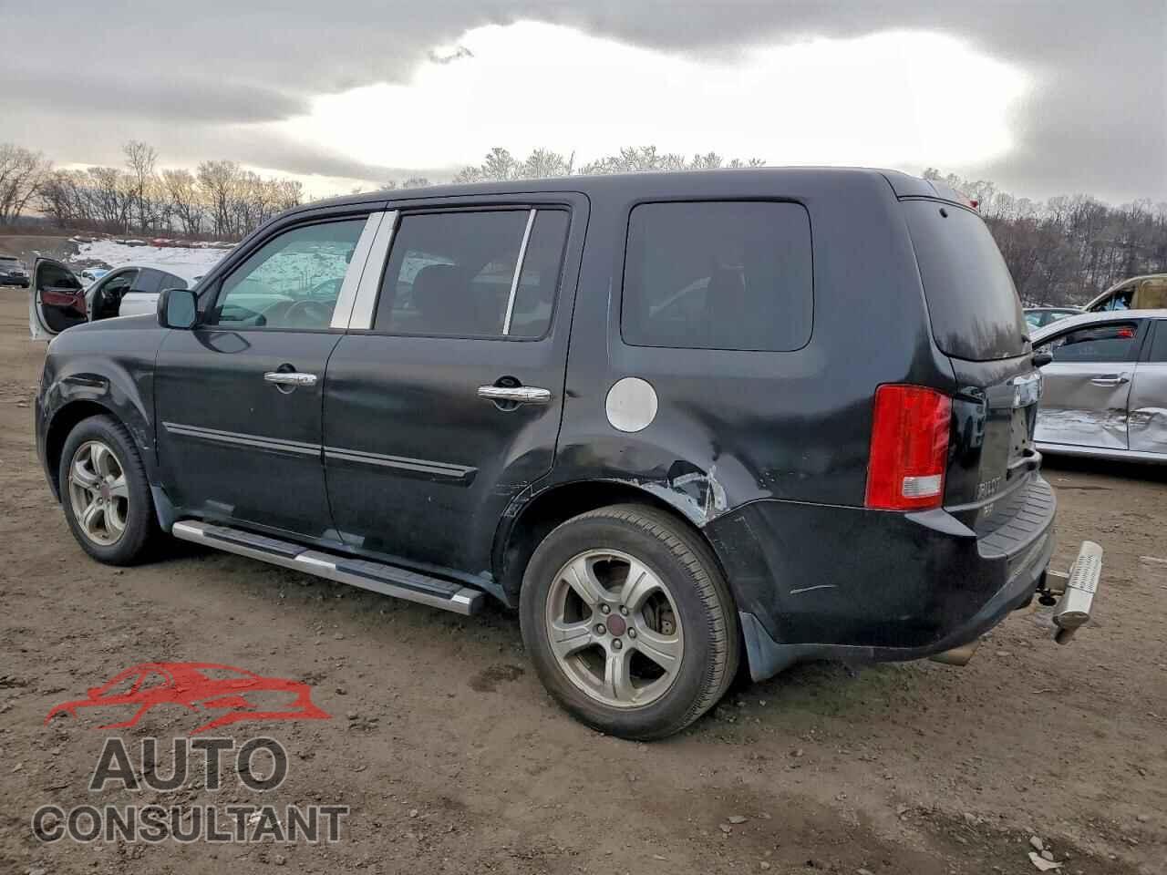 HONDA PILOT 2013 - 5FNYF4H72DB052697