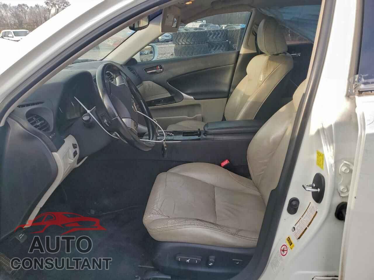 LEXUS IS 2011 - JTHBF5C2XB5140708