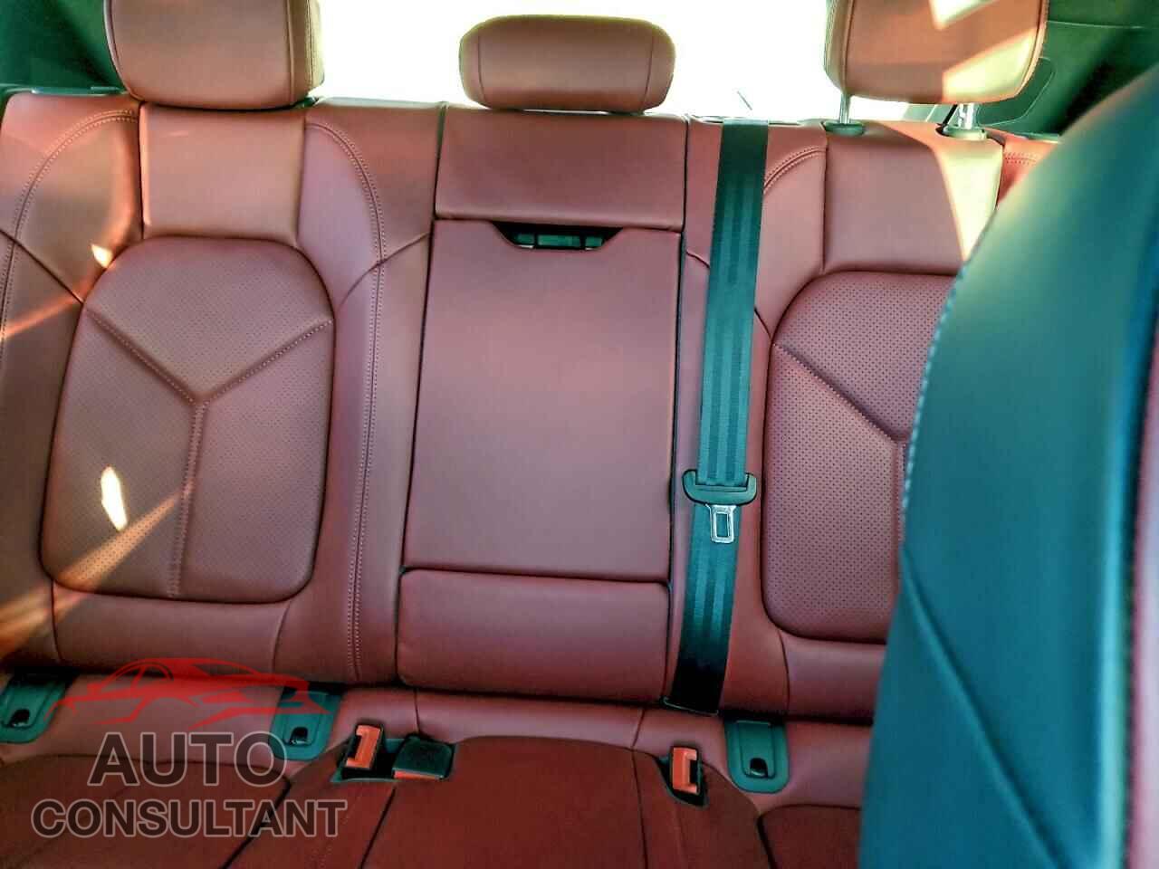 PORSCHE MACAN BASE 2024 - WP1AA2A57RLB18998