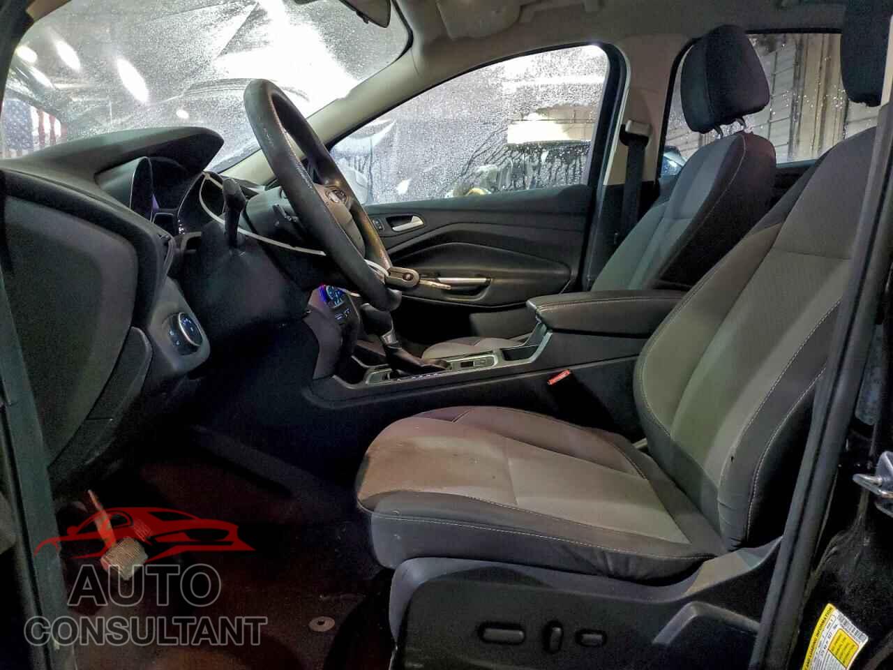 FORD ESCAPE 2017 - 1FMCU9GD3HUD83575