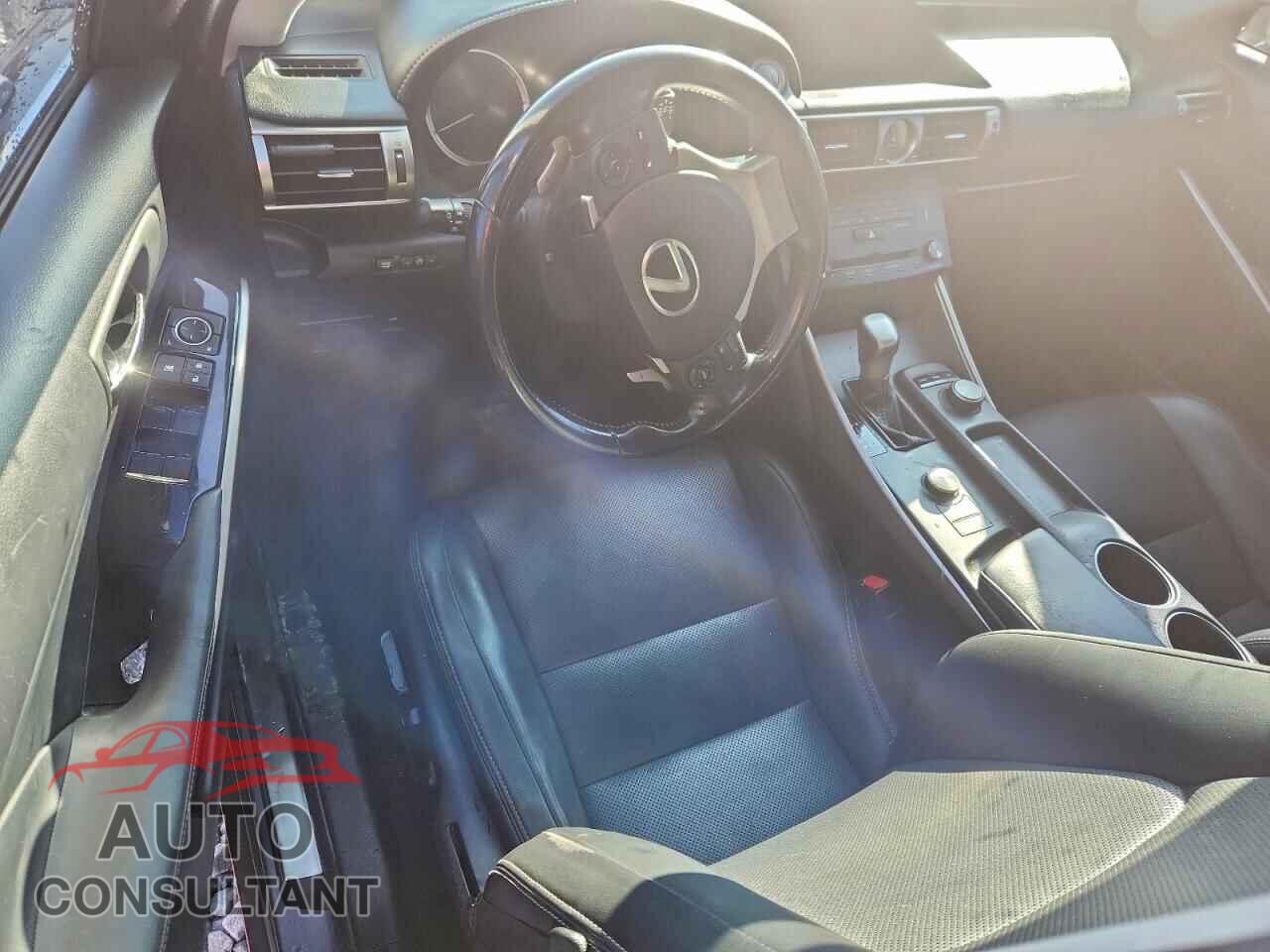 LEXUS IS 2015 - JTHBF1D29F5066873
